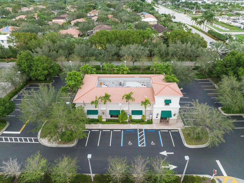 More Photos Of 4471 Weston Rd, Weston Freestanding For Lease