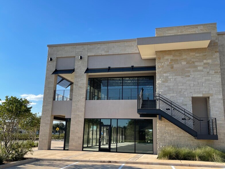 More Photos Of 18806 Noble Seven Ln, Sugar Land Storefront Retail Office For Lease