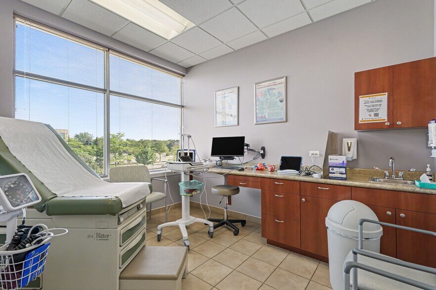 More Photos Of 900 Technology Way, Libertyville Medical For Sale