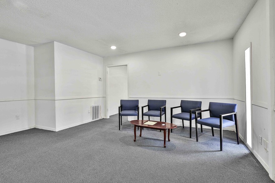 More Photos Of , Peachtree City Unknown For Sale