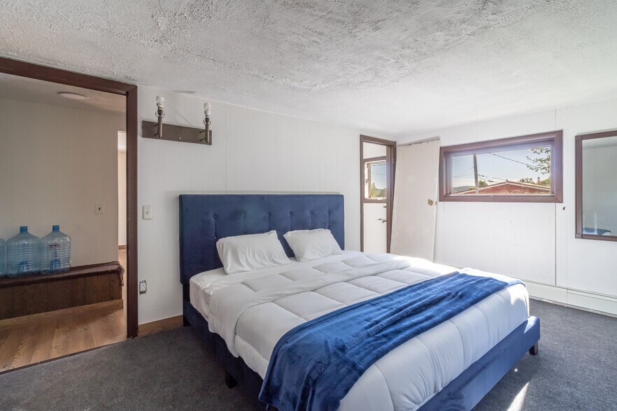 More Photos Of 196 US Route 1, Bucksport Hotel For Sale