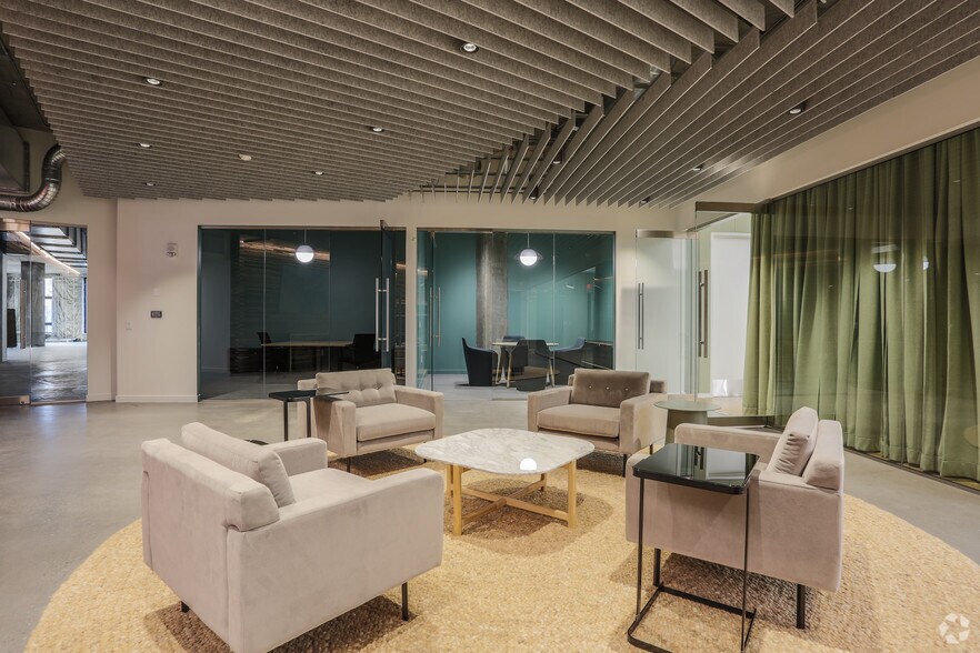 More Photos Of 1250 NW 9th Ave, Portland Office For Lease
