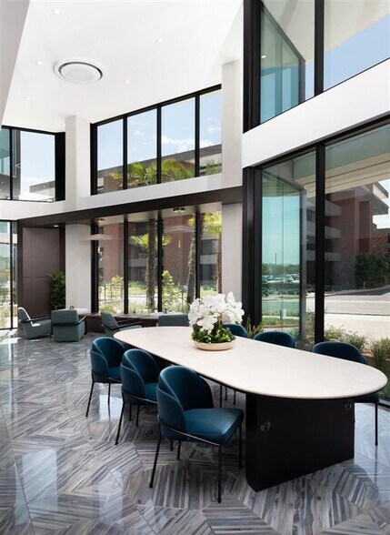 More Photos Of 375 Camino De La Reina, San Diego Multifamily For Sale