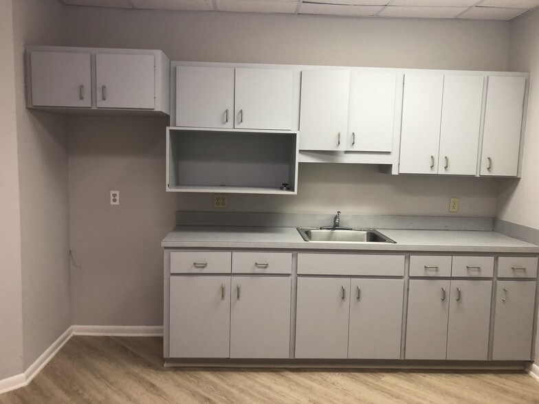 More Photos Of 1034 NW 57th St, Gainesville Medical For Lease