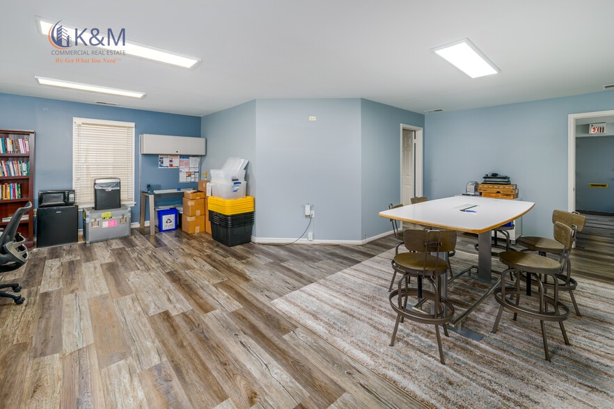 More Photos Of 10520 Warwick Ave, Fairfax Medical For Sale