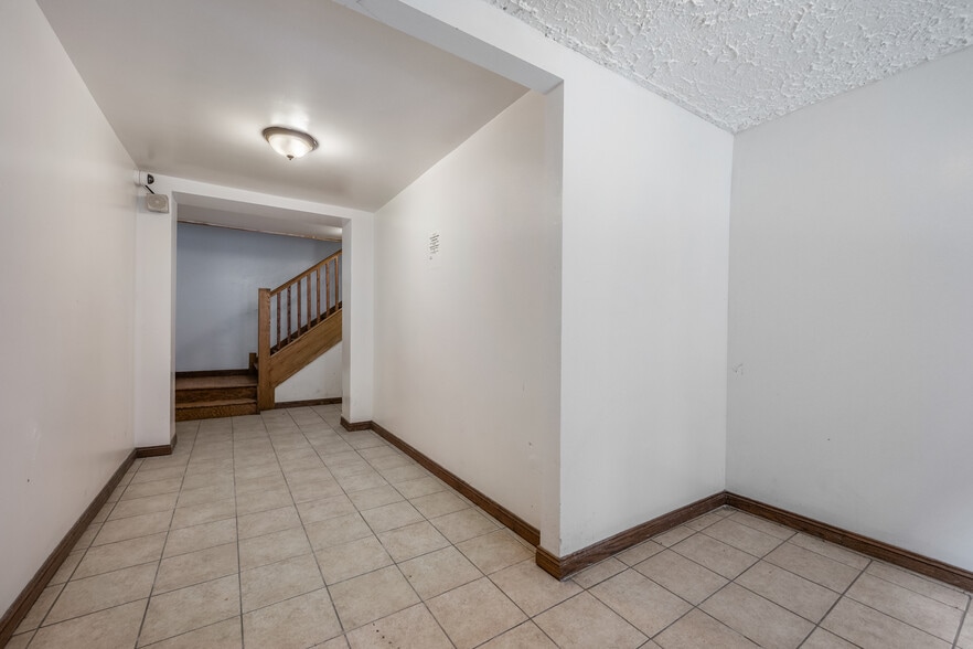 More Photos Of 4408-4414 S Drexel Blvd, Chicago Apartments For Sale