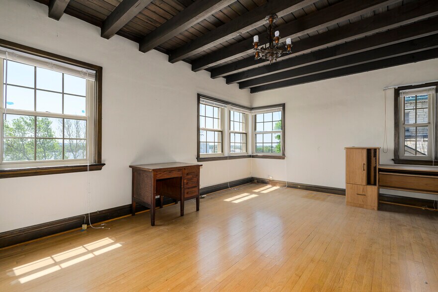 More Photos Of 6300 Minnesota Ave, Saint Louis Religious Facility For Sale