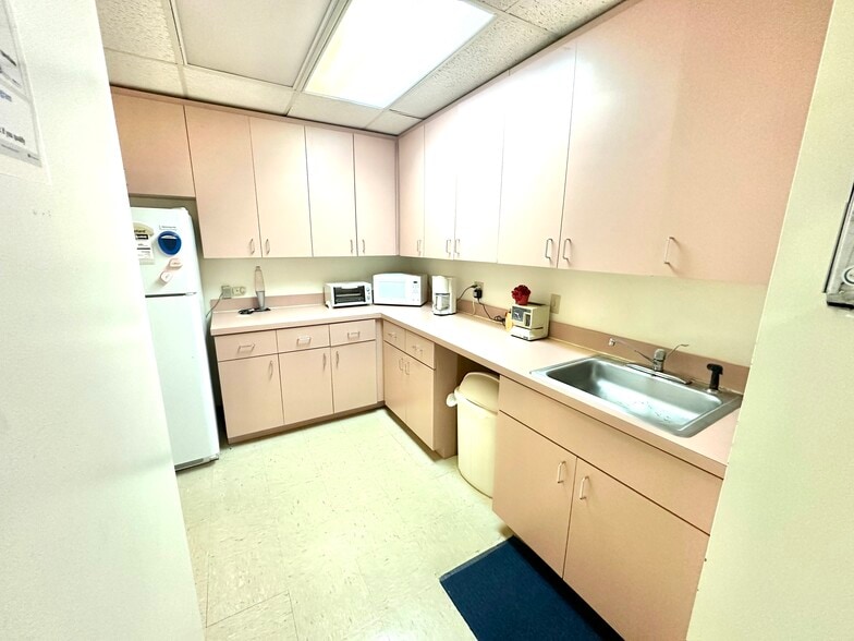 More Photos Of 16244 S Military Trl, Delray Beach Medical For Lease