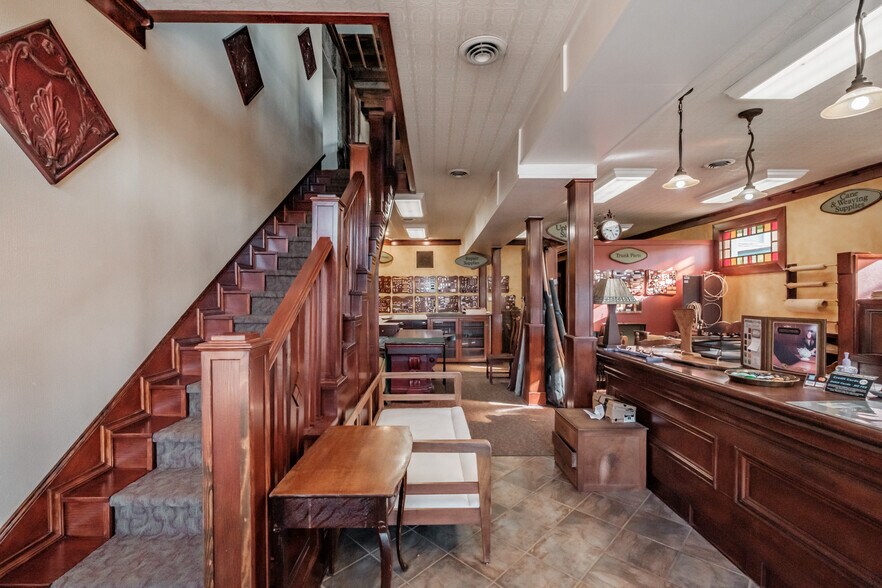 More Photos Of 1321 Main St, Philomath Storefront Retail Residential For Sale