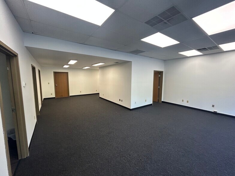 More Photos Of 3371 W Cleveland Rd, South Bend Light Distribution For Lease