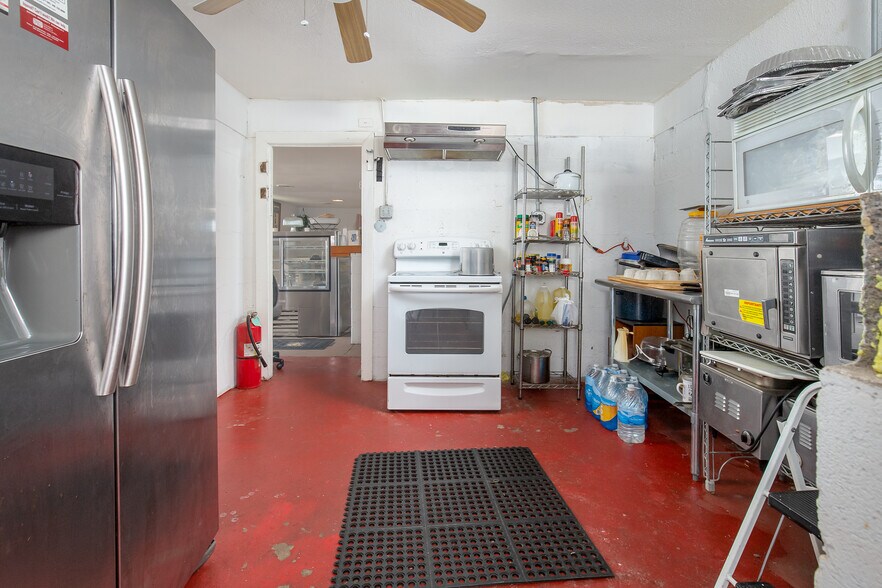 More Photos Of 8604 N Sooner Rd, Oklahoma City Restaurant For Sale