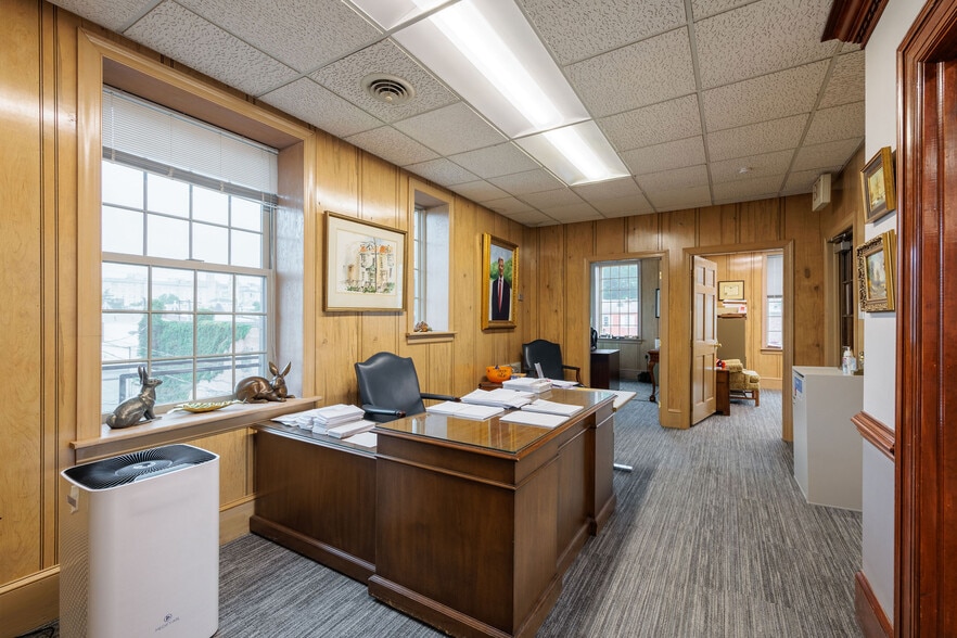 More Photos Of 16 S 2nd St, Richmond Office For Lease