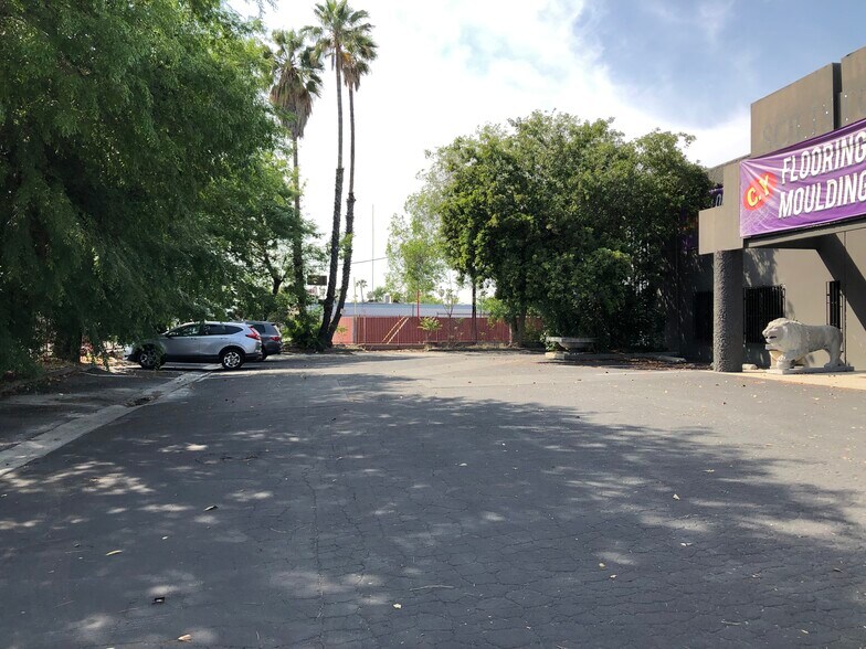 More Photos Of 18409 E Valley Blvd, City of Industry Warehouse For Lease