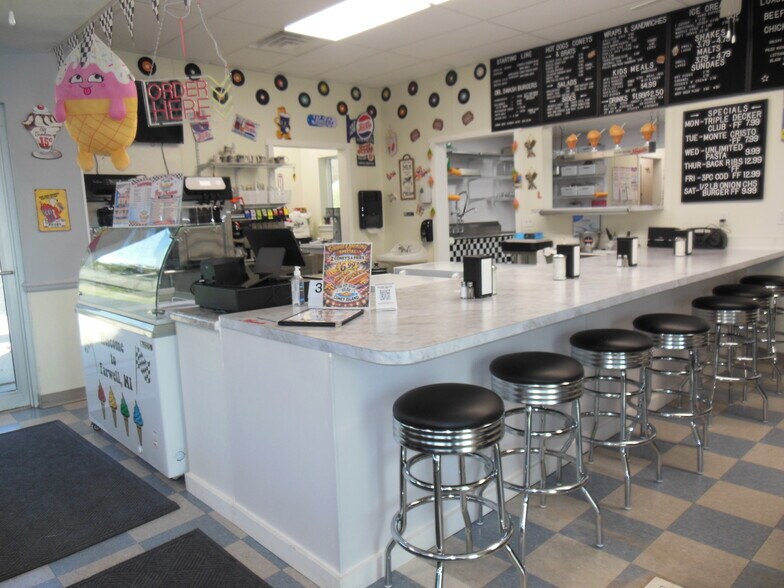 More Photos Of 3510 Cadillac Dr, Farwell Restaurant For Sale