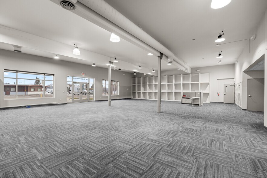 Primary Photo Of 115 1/2 W Wyoming St, Kalispell Showroom For Lease