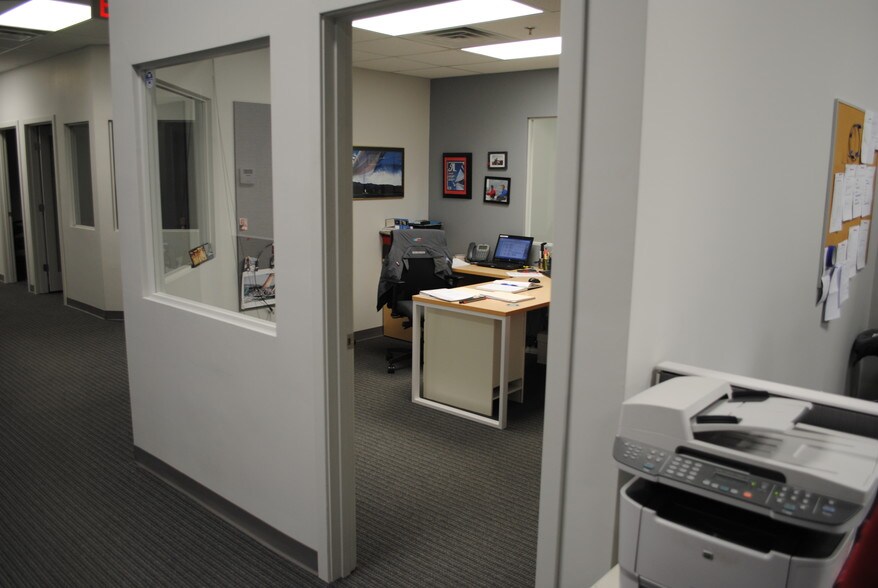 More Photos Of 342 Compass Cir, North Kingstown Warehouse For Lease
