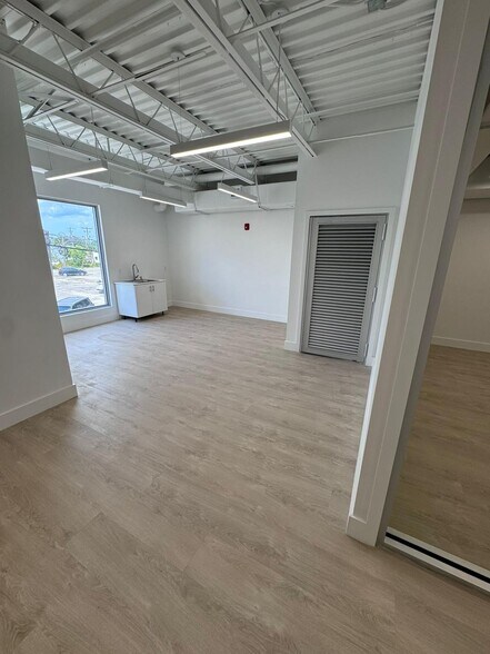 More Photos Of 645 NE 125th St, North Miami Loft Creative Space For Lease