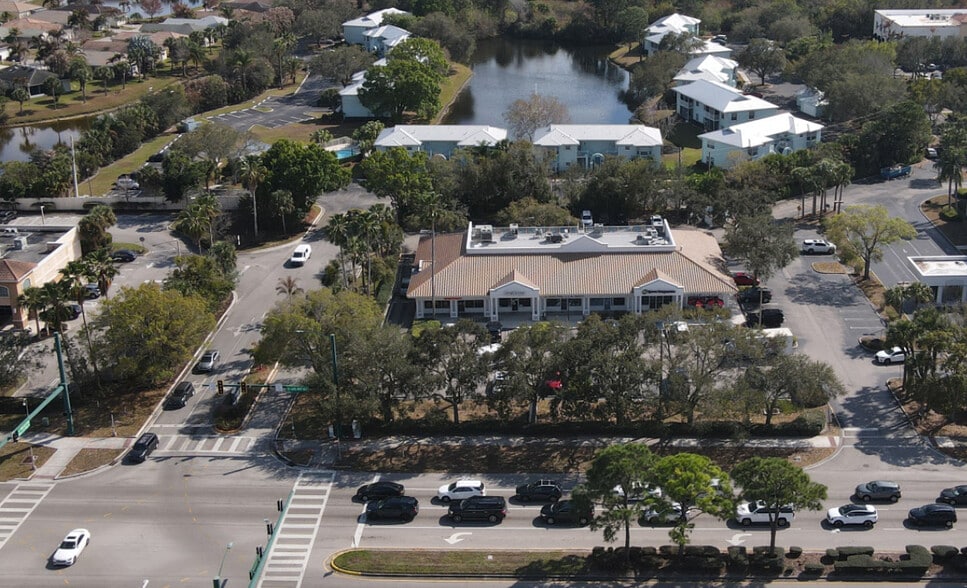 More Photos Of 1000-1012 SW St Lucie West Blvd, Port Saint Lucie Storefront For Lease