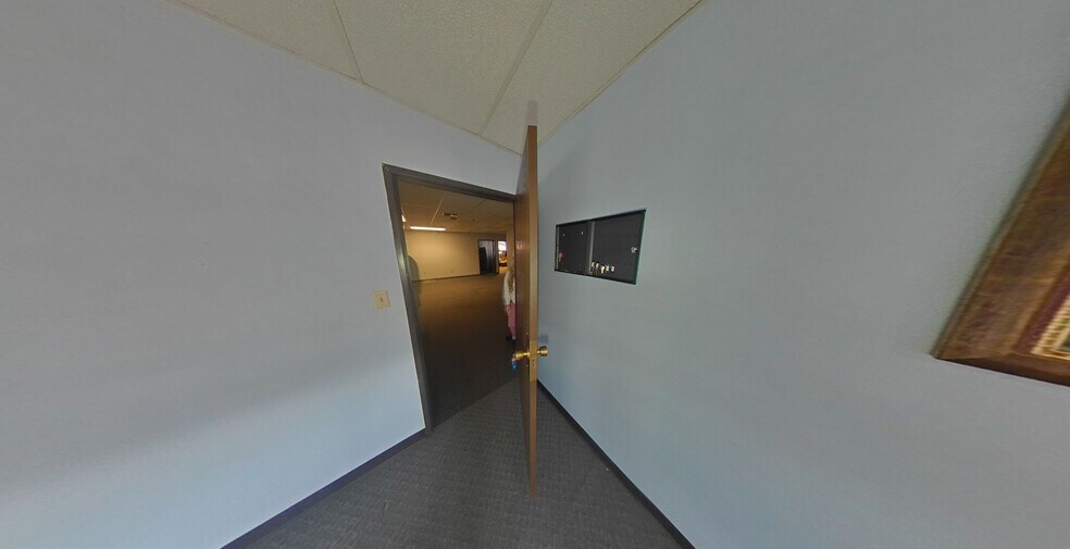 More Photos Of 1501 El Camino Ave, Sacramento Office Residential For Lease