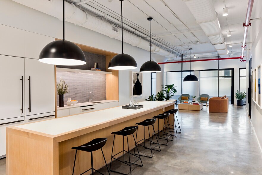 More Photos Of 30- 10 41st Ave, Long Island City Coworking Space