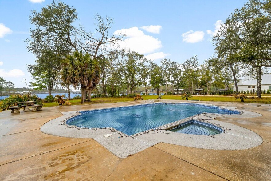 More Photos Of 680 Mallet Bayou Rd, Freeport Lodge Meeting Hall For Sale