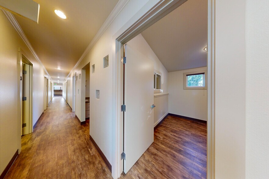 More Photos Of 3610 Ensign Rd NE, Olympia Medical For Sale