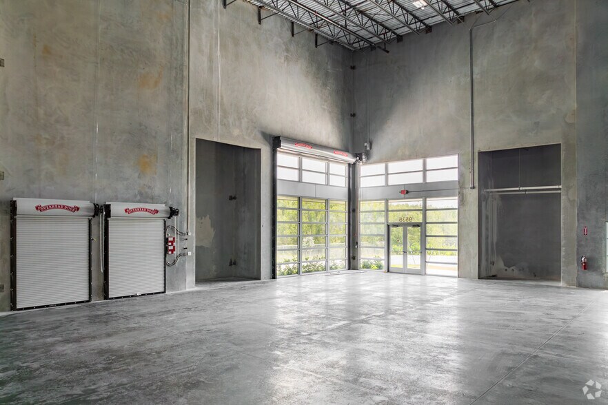 More Photos Of 9575 NW 174th St, Hialeah Industrial For Lease
