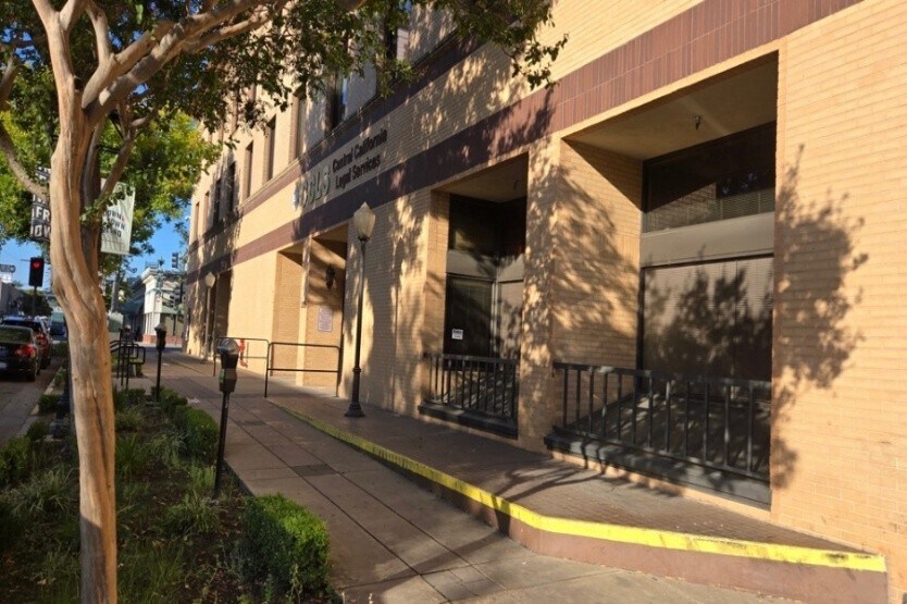 More Photos Of 906-910 Van Ness Ave, Fresno Office For Sale