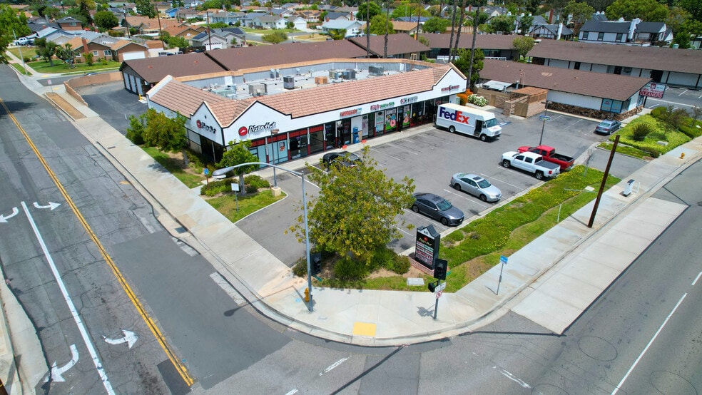 More Photos Of 901 E Yorba Linda Blvd, Placentia Storefront For Sale
