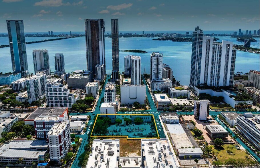 More Photos Of 2200 Biscayne Blvd, Miami Loft Creative Space For Lease