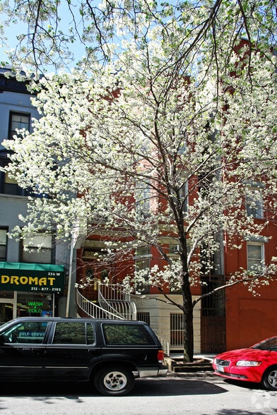 More Photos Of 228 W 82nd St, New York Apartments For Lease