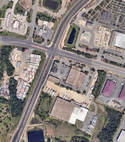 More Photos Of 6870-6886 Wellington Rd, Manassas Light Distribution For Sale