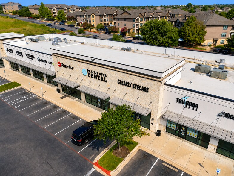 More Photos Of 1900 University Blvd, Round Rock Freestanding For Lease