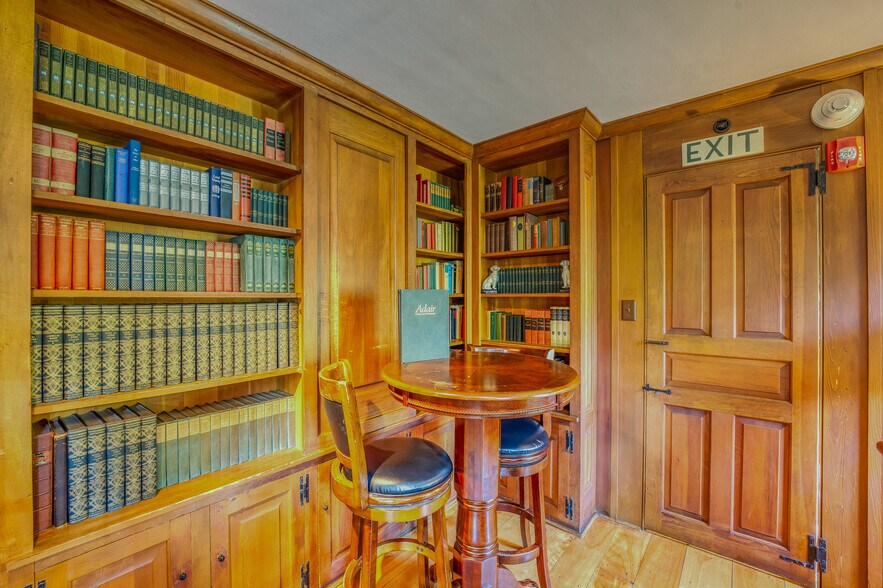 More Photos Of 80 Guider Ln, Bethlehem Hotel For Sale