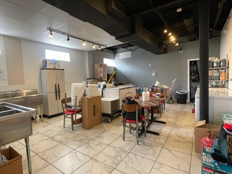 More Photos Of 728 Monroe Dr NE, Atlanta Storefront Retail Office For Lease