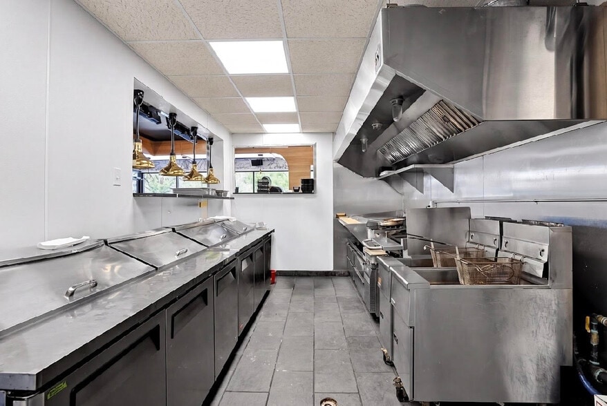 More Photos Of 24737 W 8 Mile Rd, Detroit Restaurant For Sale