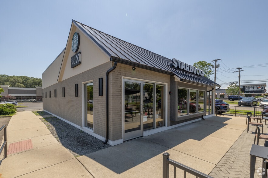 More Photos Of 538 Boston Post Rd, Orange General Retail For Lease