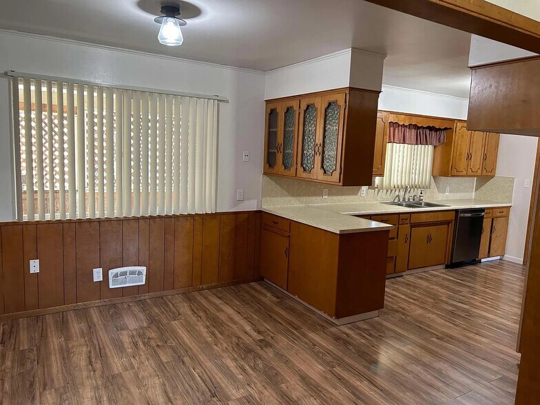 More Photos Of 1590 N Denair Ave, Turlock Apartments For Sale