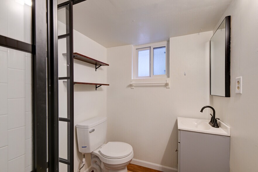 More Photos Of 930 N El Paso St, Colorado Springs Multifamily For Sale