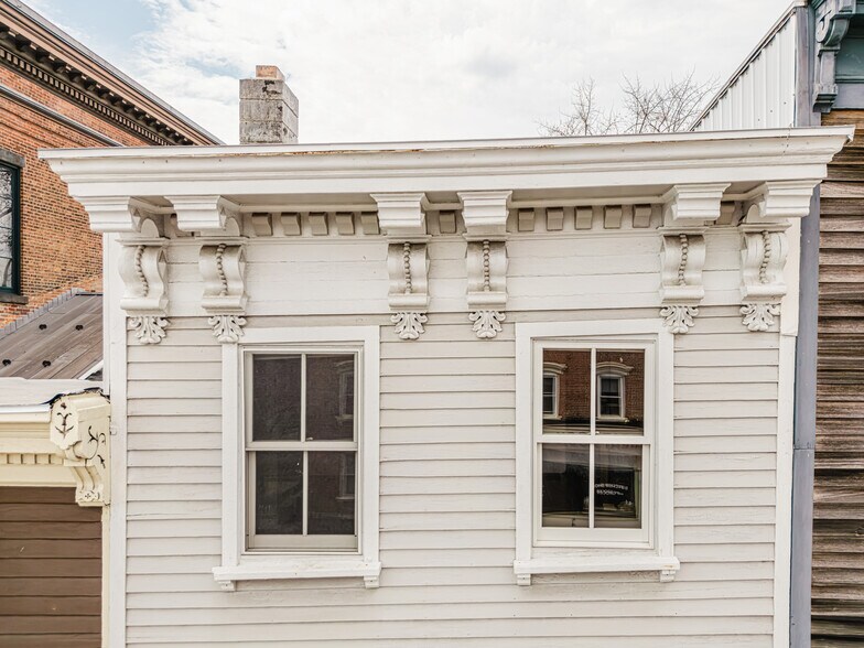 More Photos Of 323 Warren St, Hudson Storefront Retail Residential For Sale
