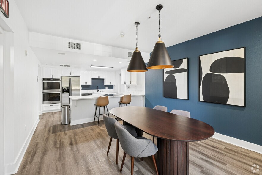 More Photos Of 5395 Napa St, San Diego Apartments For Lease