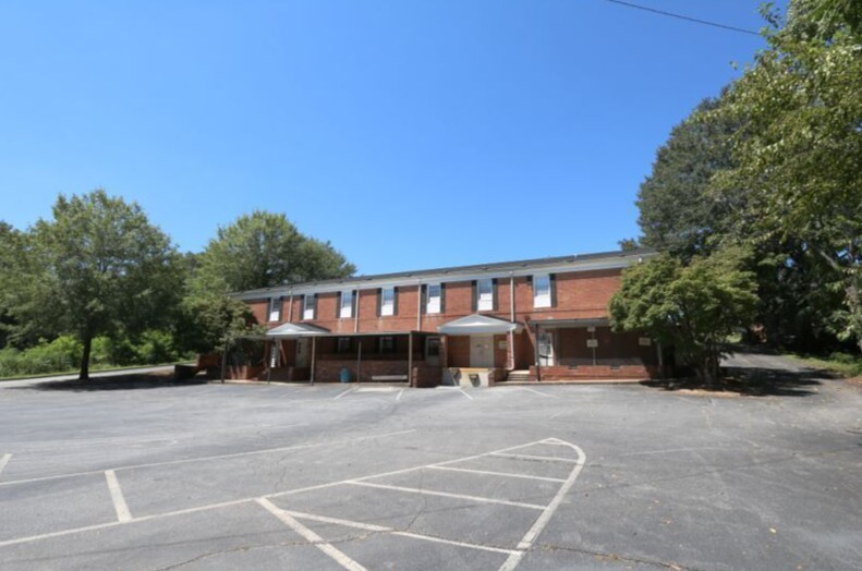 More Photos Of 1009 Grove Rd, Greenville Medical For Lease
