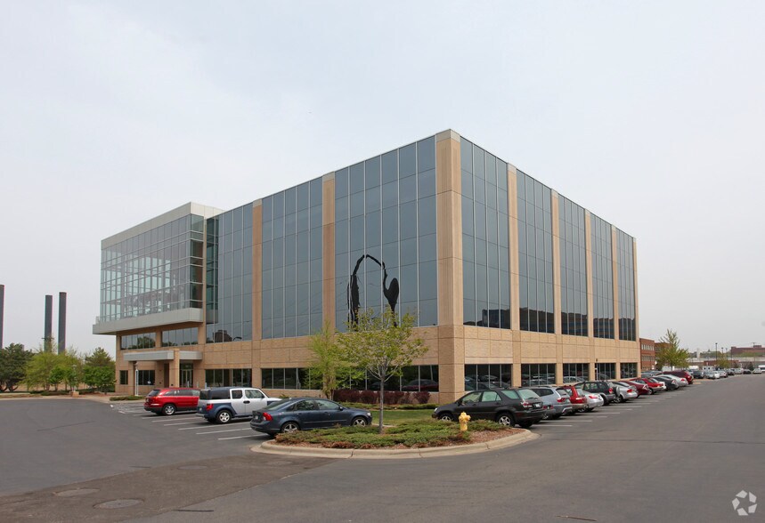 More Photos Of 1101 W River Pky, Minneapolis Office For Lease