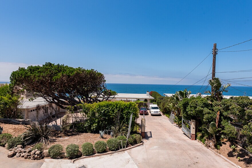 More Photos Of 7273 Birdview Ave, Malibu Apartments For Sale