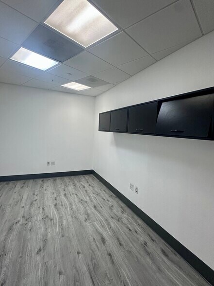 More Photos Of 8158 Beverly Blvd, Los Angeles Medical For Sale