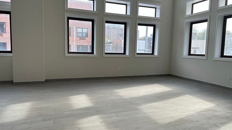 More Photos Of 405-407 Gates Ave, Brooklyn Loft Creative Space For Lease