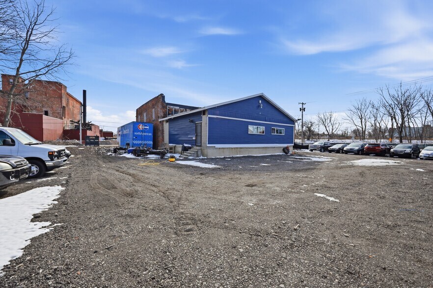 More Photos Of 688 E Eagle St, Buffalo Warehouse For Sale