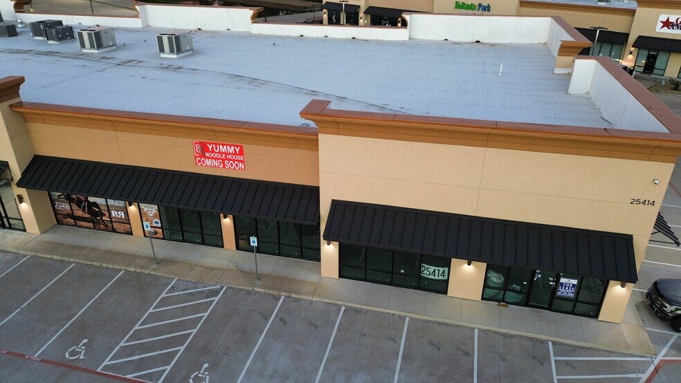 More Photos Of 25414 Northwest Fwy, Cypress Unknown For Lease