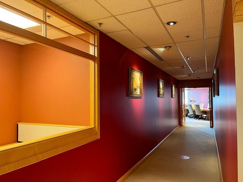 More Photos Of 999 Canada Pl, Vancouver Office For Lease