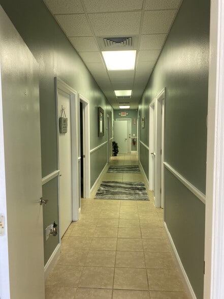 More Photos Of 15437 S US Highway 441, Summerfield Medical For Lease